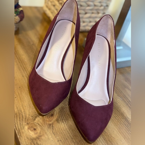 Kelly and Katie Davonna Burgundy Suede Heels - Picture 7 of 7